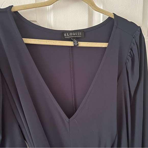 Cross front midi dress - Picture 2 of 5